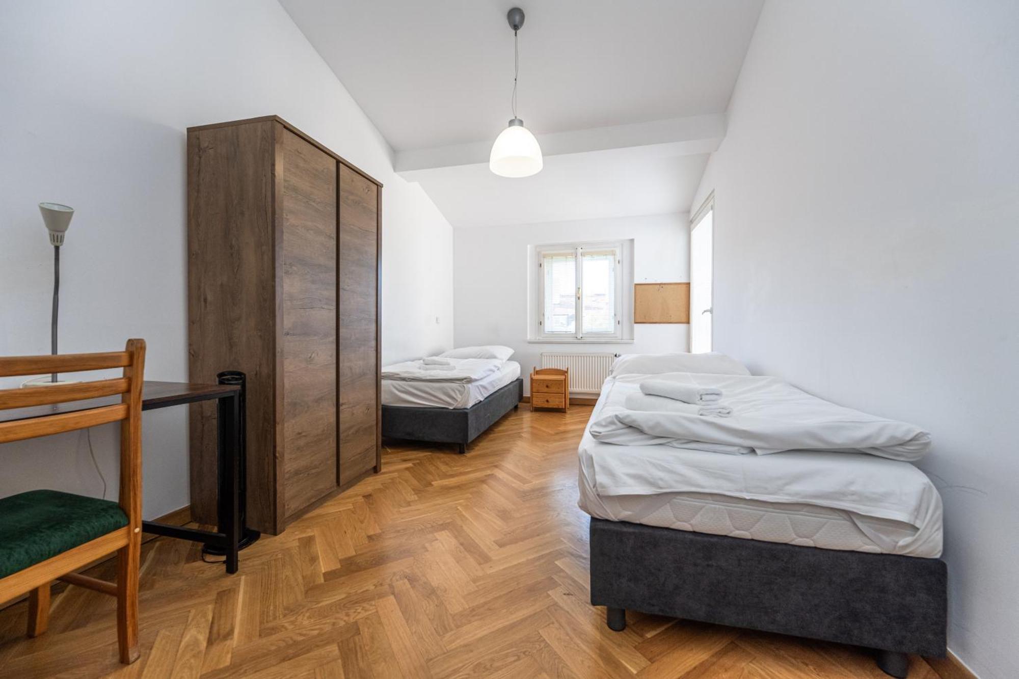 Jiriho Z Podebrad Apartments Prag Exterior foto