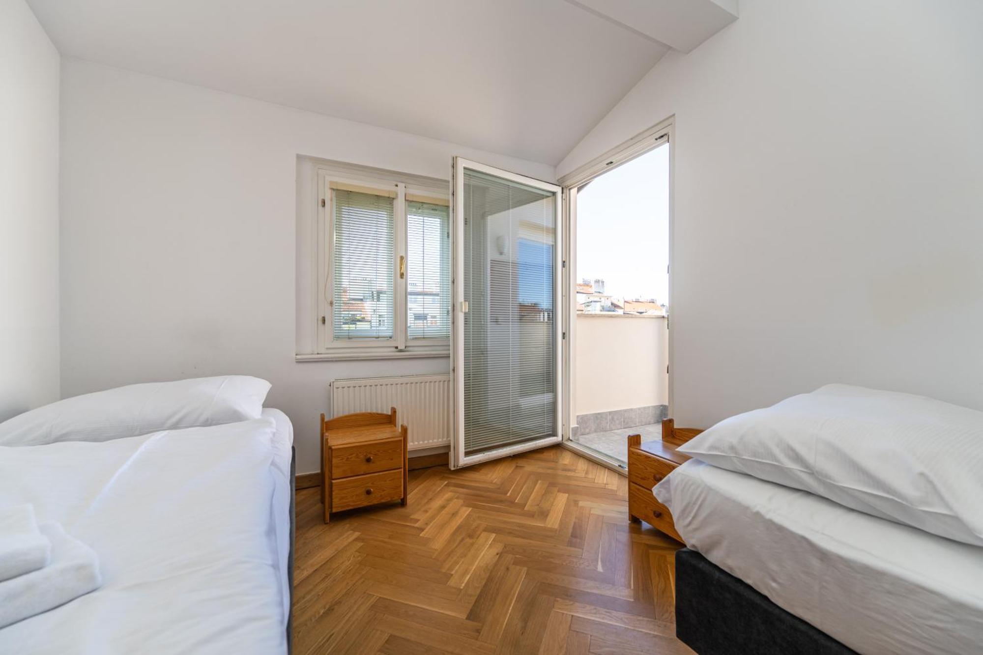 Jiriho Z Podebrad Apartments Prag Exterior foto