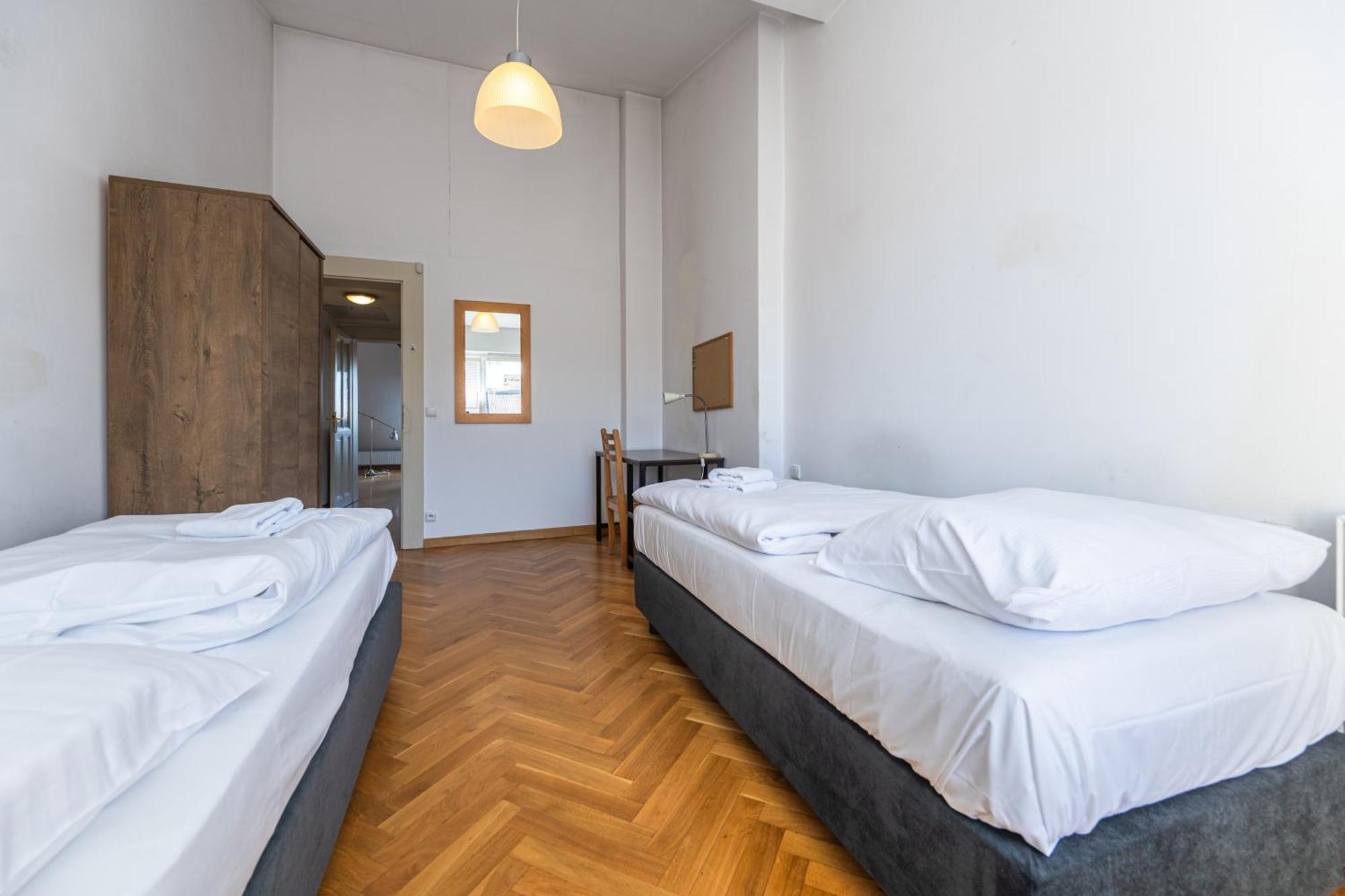 Jiriho Z Podebrad Apartments Prag Exterior foto