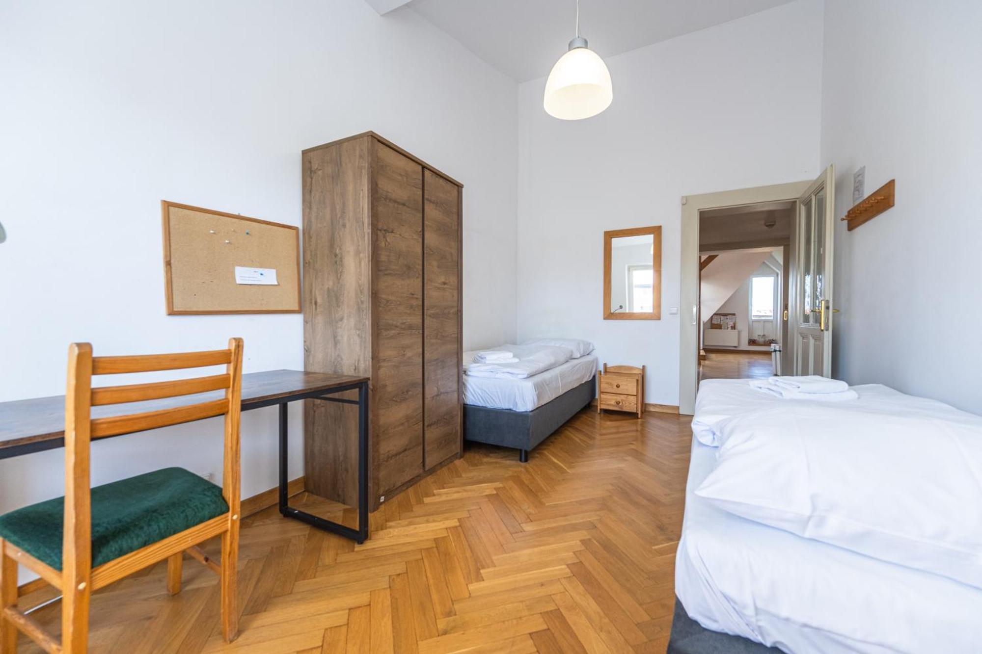 Jiriho Z Podebrad Apartments Prag Exterior foto